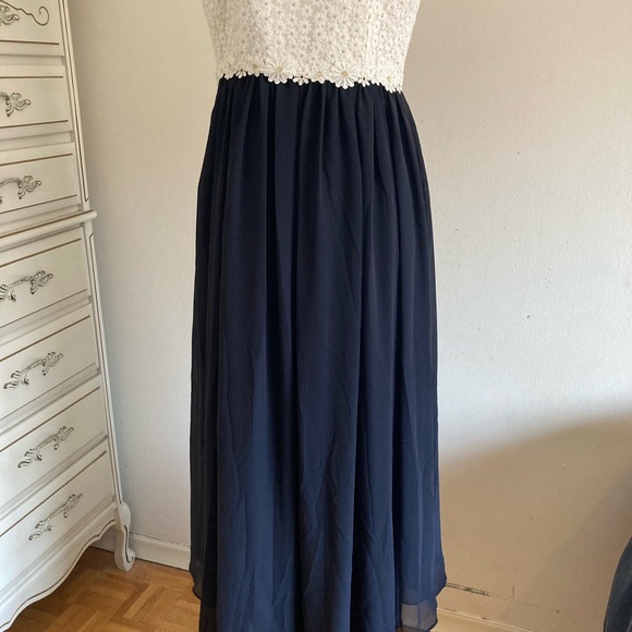 Ted Baker Rosemary Daisy Dip Hem Pleat Midi Dress Navy & White - Picture 6 of 9